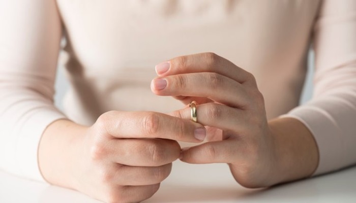 اهمیت طلاق غیابی چیست؟