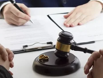 حق طلاق چیست؟ چالش ها حقوقی و قوانین جدید حق طلاق ✨ | فاطمه صدق آمیز