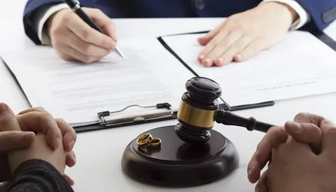 حق طلاق چیست؟ چالش ها حقوقی و قوانین جدید حق طلاق ✨ | فاطمه صدق آمیز