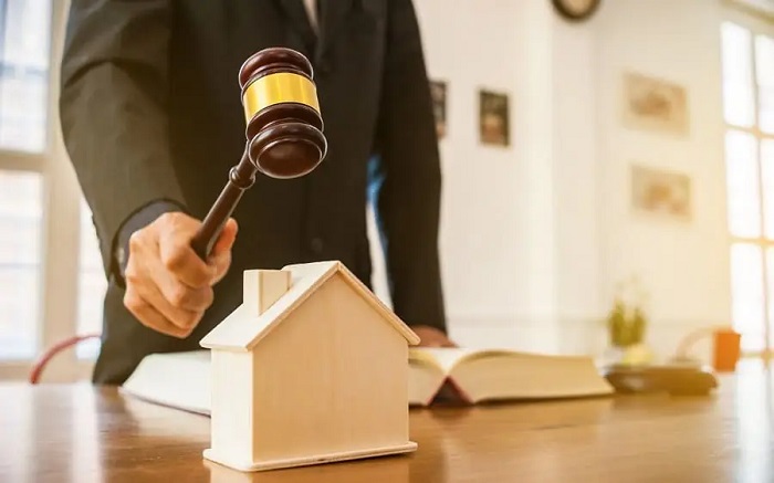 چرا هنگام خرید ملک باید حتماً با وکیل ملکی مشورت کنیم؟